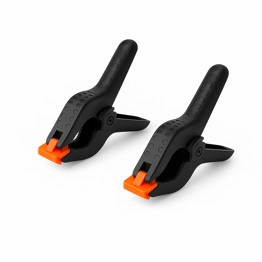 Zwei Federzwingen von Easy-Sticks in Schwarz mit orangefarbenen Akzenten, ideal für vielseitige Anwendungen bei der Holzbearbeitung - 95 mm - 2 Stück