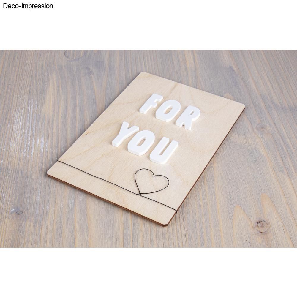 Kreative Verwendung der Silikon Gießform Mini ABC von easy-sticks, zeigt eine personalisierte Karte mit dem Schriftzug "FOR YOU".