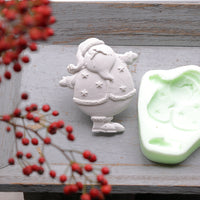 Weihnachtliche Silikonform von easy-sticks, zeigt Nikolausfigur mit Sternenweste. Ideal für DIY-Projekte und kreative Weihnachtsgeschenke.