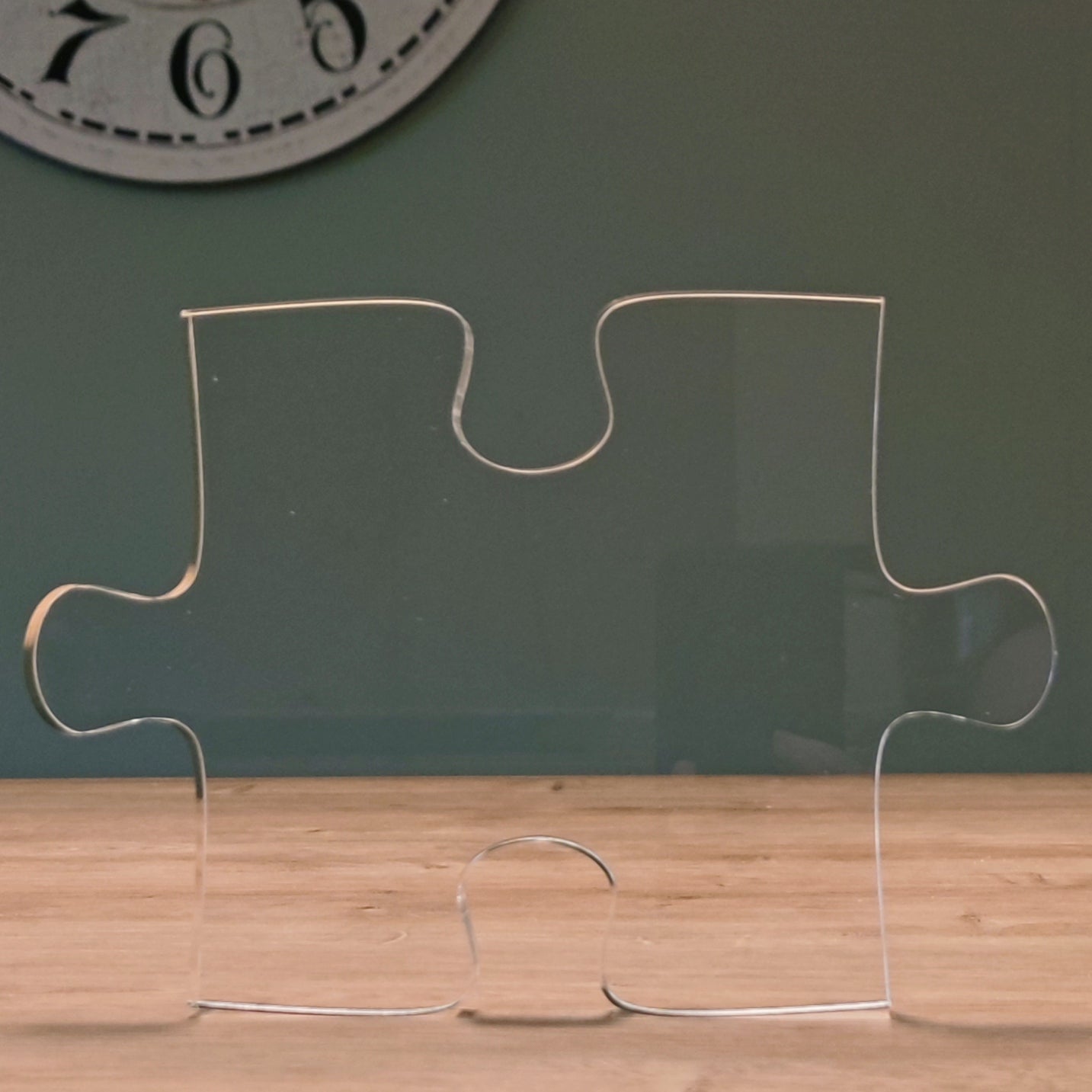 Klares Acryl-Puzzlestück von Easy-Sticks, perfekt für Bastelprojekte und kreative Dekorationen.