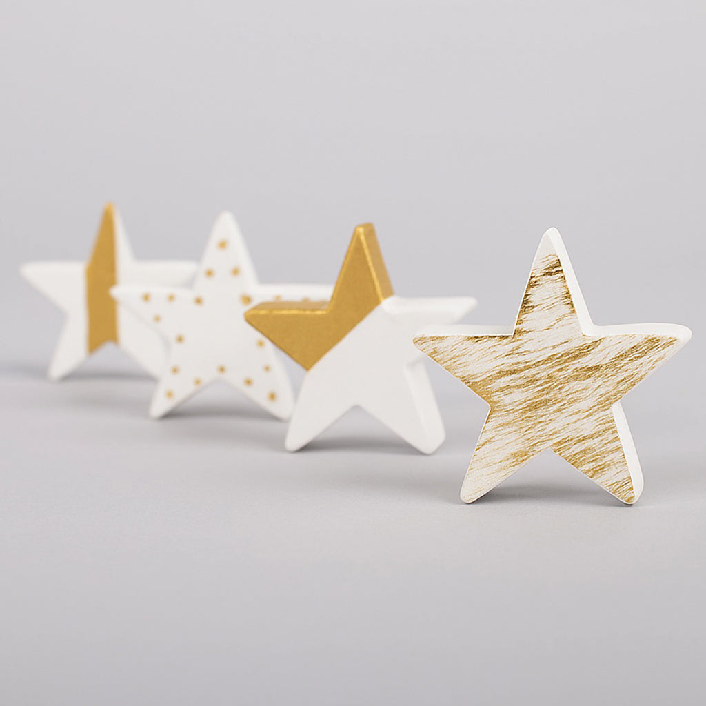 Dekorative Mini-Sterne in verschiedenen Designs und Farben, ideal zum Selbergießen mit der LDPE Gießform von easy-sticks, Größe 3,6 cm.