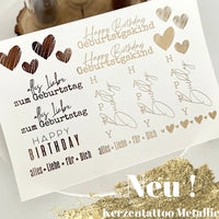 Elegantes Kerzentattoo Metallic Wasserschiebefolie für Geburtstage von easy-sticks, mit glänzenden Schriftzügen und Herzelementen, ideal zur Dekoration von Kerzen.