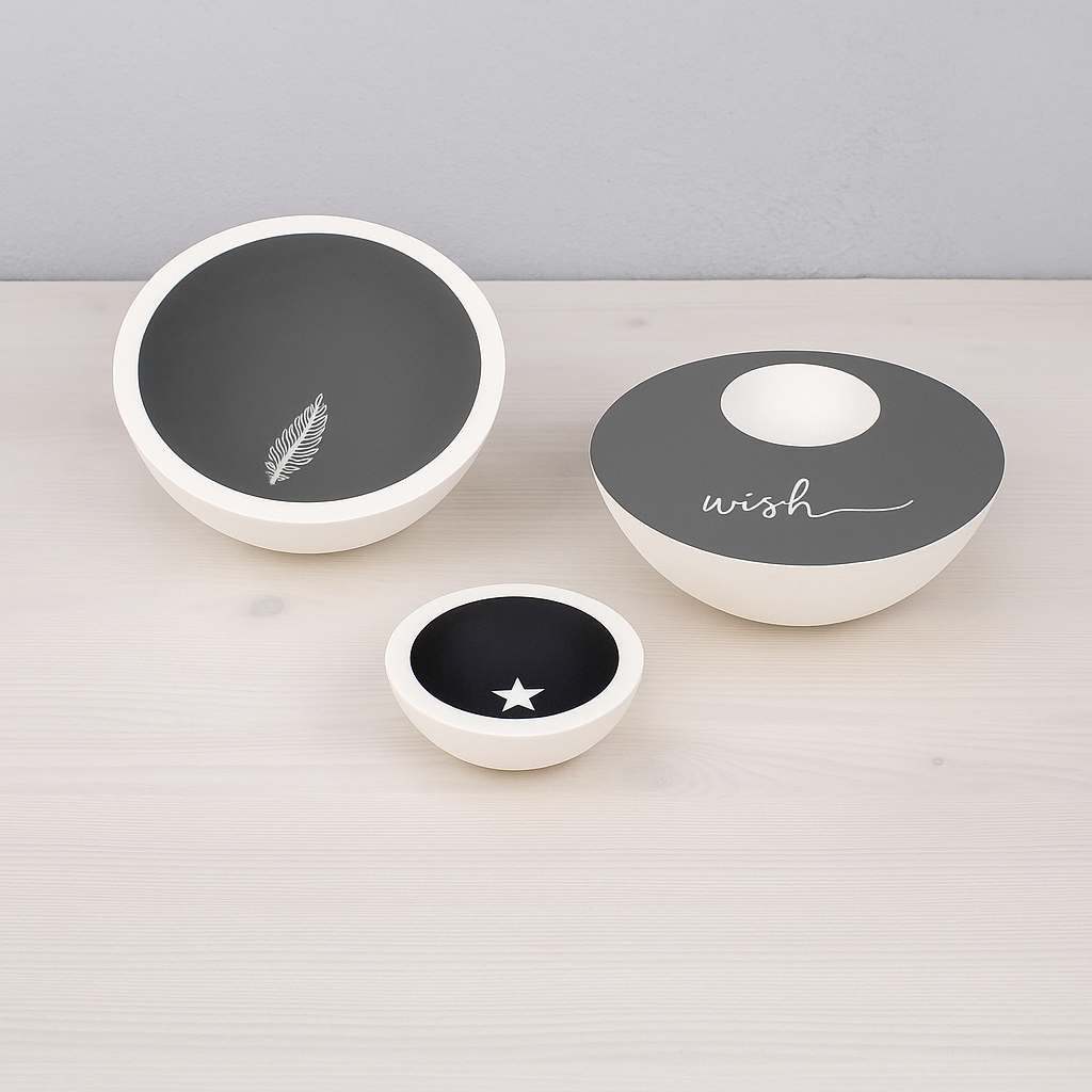 Set von fünf transparenten Acryl-Schalen in verschiedenen Größen von easy-sticks, perfekt für kreative Bastelprojekte und Gießen.