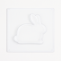 Klassische Gießform eines Hasen aus transparentem Material, perfekt für kreative Bastelarbeiten mit Easy-Sticks, Gießform - Hase.