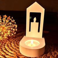 Die kreative Silikonform Einschieber - Kerze von Easy-Sticks in einer sanften Abendbeleuchtung, ideal für romantische Teelichter und stimmungsvolle Dekorationen.