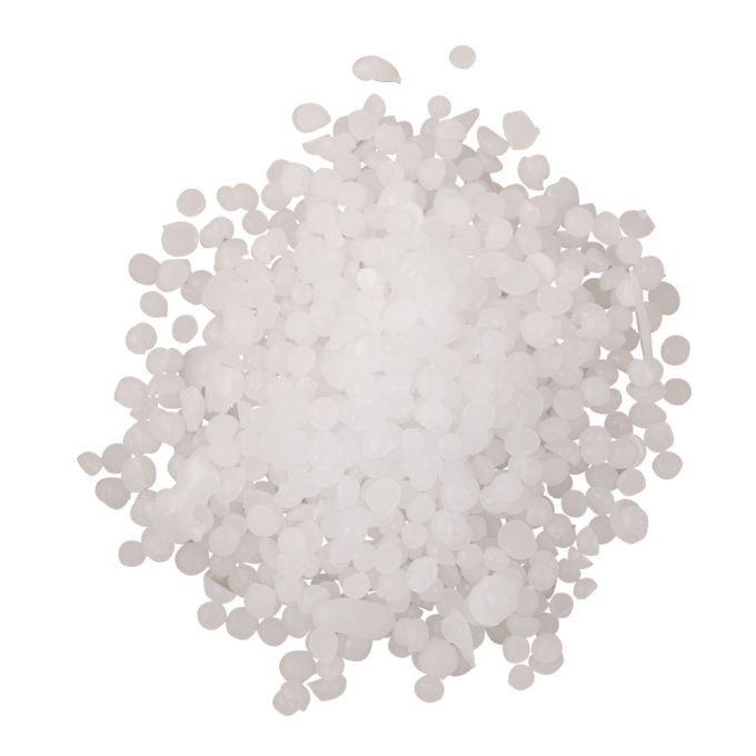 Wachslinsen Dose 1500g, weiß von easy-sticks: Eine detaillierte Ansicht von weißen Wachslinsen, ideal für die kreative Kerzenherstellung. Diese kleinen Wachsstücke sind perfekt zum Selbergießen von Kerzen.