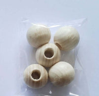 Natürlich Holzperlen in Kugel-Form, Durchmesser Ø20mm, in einer Packung mit 5 Stück von easy-sticks. Perfekt für kreative Bastelprojekte.
