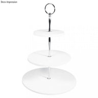 Fertiges Metall Etageren-Design, 3-stufig mit weißen Etagen, ideal für das Servieren von Leckereien, von easy-sticks mit dem Bausatz Metall Etageren Bausatz Classic.