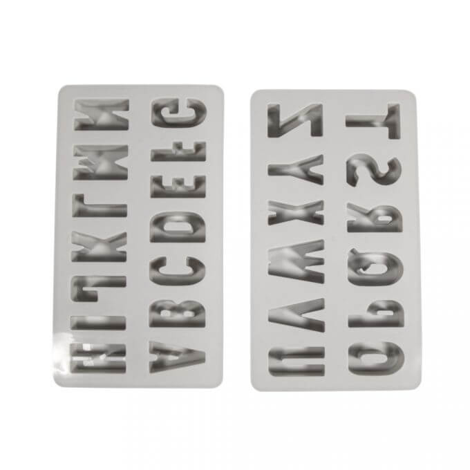 Zwei Silikonformen von Easy-Sticks für Buchstaben: Detailansicht der Buchstaben A bis Z, perfekt zum Gestalten von einzigartigen DIY-Projekten.