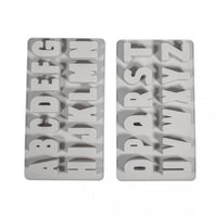 Zwei Silikonformen für Buchstaben von Easy-Sticks: Übersicht über die verschiedenen Buchstaben von A bis Z für kreative Bastelideen.