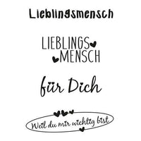 Stempel Clear Set mit dem Titel 'Lieblingsmensch', bestehend aus 4 Teilen, gestaltet von easy-sticks. Zeigt liebevolle Botschaften wie 'für Dich' und 'Weil du mir wichtig bist', ideal für kreative Projekte.