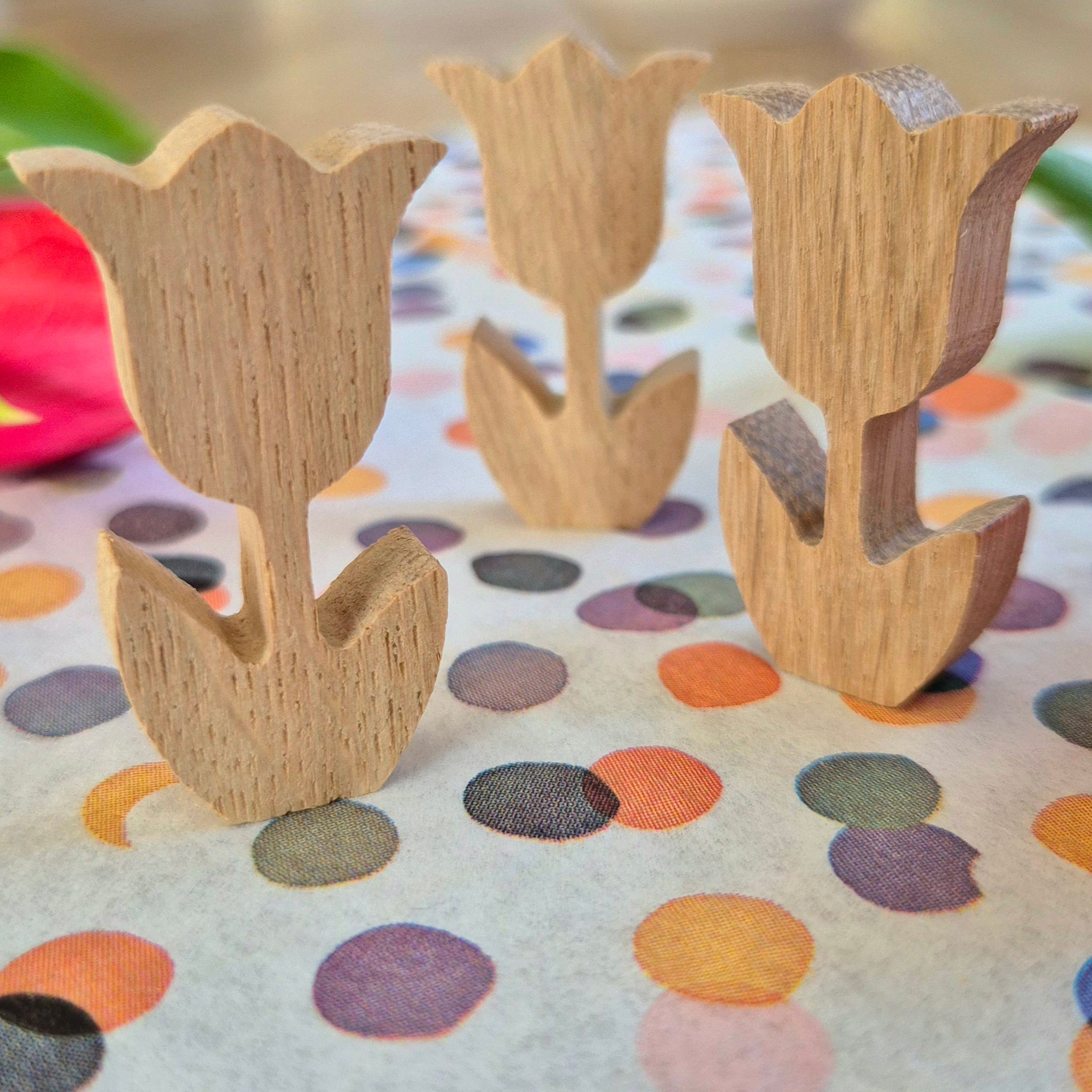 Frühlingsdeko Frühlingsdekoidee Tulpen aus Holz DIY zum Dekorieren handmade