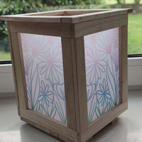 Blumen Shine DIY Laterne von easy-sticks mit floralen Mustern, ideal zum Basteln und Dekorieren für helle, fröhliche Räume.