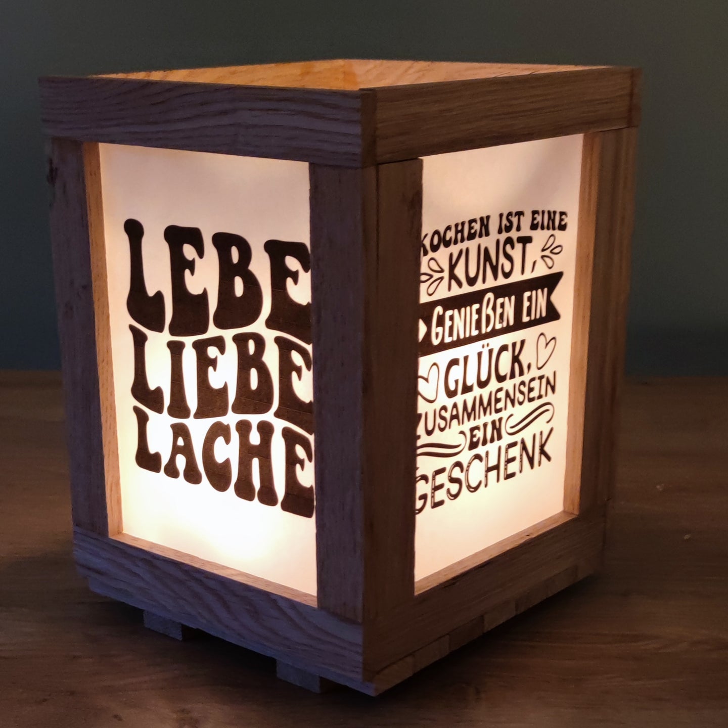 LEBE LIEBE LACHE