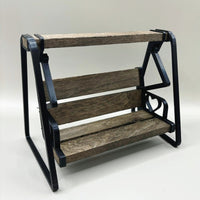 Vorderansicht der Hollywoodschaukel Halter mit Herz von easy-sticks, präsentiert in elegantem Design, perfekt zur Ergänzung Ihrer Gartenmöbel.