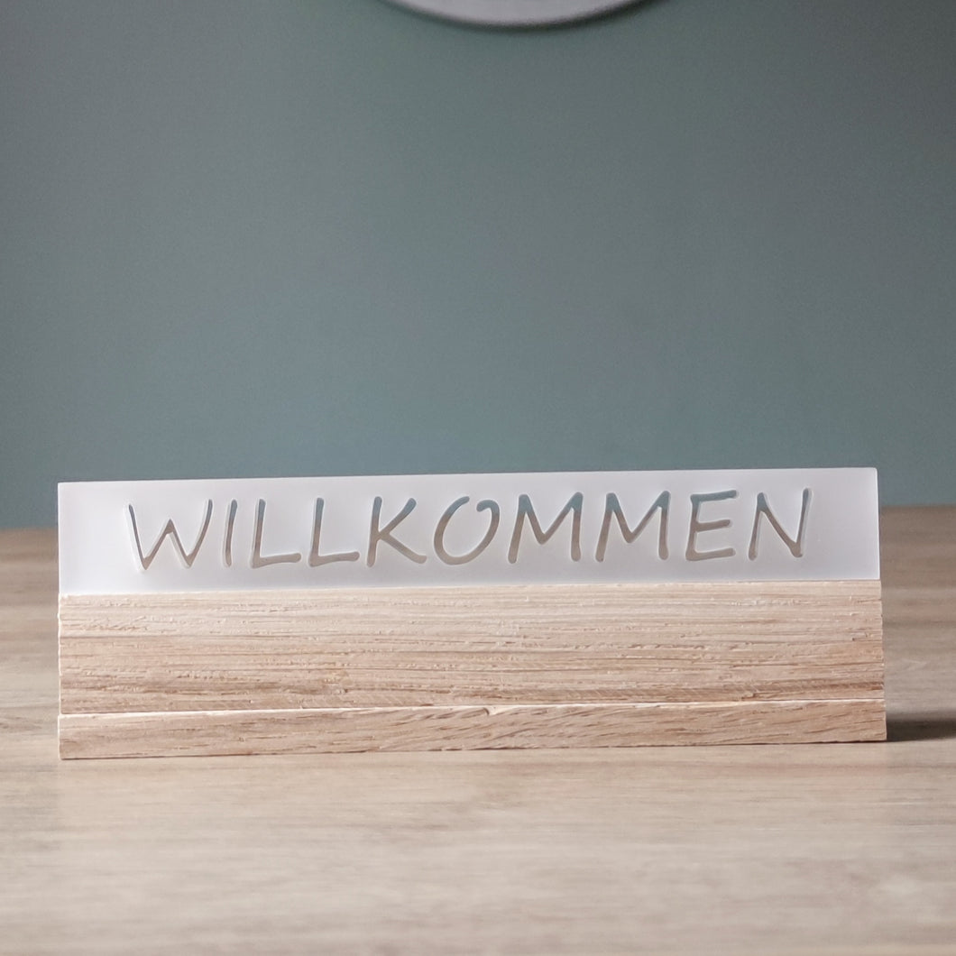 Willkommen Schild Aus Satinert Acryl, 16 X 2,2 X 0,8 cm, Elegantes Willkommenzeichen für Ihr Zuhause