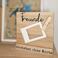Stilvoller Holzaufsteller mit dem Wort 'Freunde' und einem Platz für ein Bild, präsentiert von easy-sticks, perfekt für persönliche Kunstwerke.