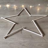 Die Easy-Sticks 5.0 Rund von Easy-Sticks sind in Form eines Sterns angeordnet, ideal für Bastelideen und kreativ gestaltete Dekorationen.