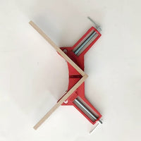 Winkelspanner von Easy-Sticks in Verwendung, das perfekte Werkzeug für alle Holzarbeiten und DIY-Projekte.
