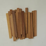 Vielfältige Easy-Sticks Long Cumaru Holz, perfekt für kreative Projekte, von Easy-Sticks, mit einer Länge von 25 cm.