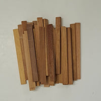 Vielfältige Easy-Sticks Long Cumaru Holz, perfekt für kreative Projekte, von Easy-Sticks, mit einer Länge von 25 cm.