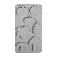 Silikon-Gießform von easy-sticks mit verschiedenen herbstlichen Motiven wie Kürbis, Pilz und Blatt. Ideal für kreative Deko-Anhänger zum Gießen mit Beton oder Harz.