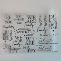 Transparente Rub-On Sticker von easy-sticks - 'We are Family'-Design in A5, ideal für feierliche Anlässe und persönliche Projekte.