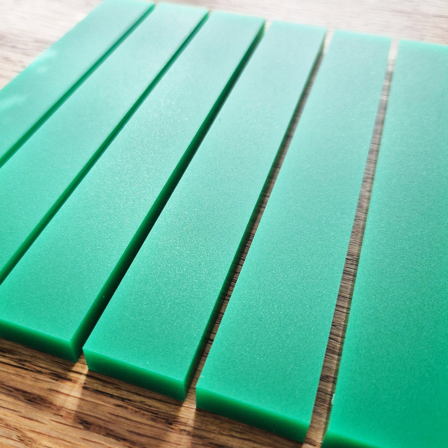 Easy-Sticks Acryl Grün - 6 Stück - 16 cm Länge in matt und glänzend, je eine Seite.
