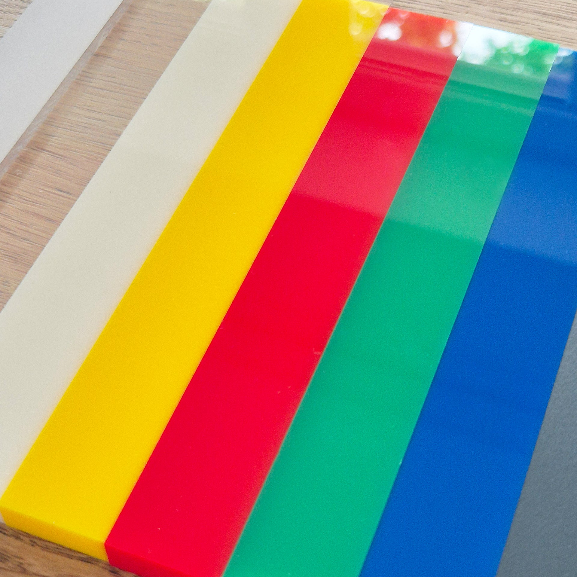 Easy-Sticks Acryl in bunt - eine große Auswahl nur bei uns im shop in vielen Farben, in matt und glänzend.