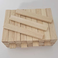 Eine stabile Ansammlung von Easy-Sticks 5.0, ideal zum Basteln, aus robustem Hartholz, von Easy-Sticks, in 16 cm Länge.