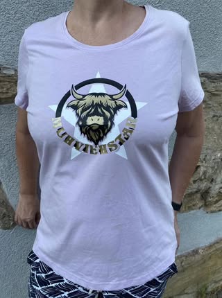 Beige T-Shirt mit dem Aufdruck "Muhviehstar", einem kreativ gestalteten Highlandrind, vertrieben von easy-sticks.