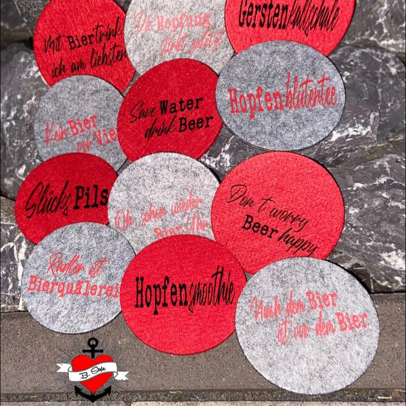 Filzuntersetzer mit humorvollen Bier-Sprüchen, eine kreative Zusammenstellung für Bierliebhaber von easy-sticks, gestaltet gemäß der Bier Sprüche Laserdatei.