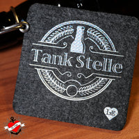 Untersetzter mit Schriftzug Tank Stelle