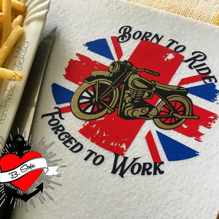 Hochwertiger Platzdeckchen mit dem Design 'Born to Ride - Forget to Work' und einem handgezeichneten Motorrad, entworfen von Easy-Sticks.