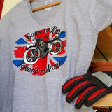 Graues T-Shirt mit dem Aufdruck 'Born to Ride - Forget to Work' und einem klassischen Motorrad-Design, ideal für kreative Projekte von Easy-Sticks.