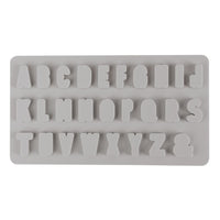 Silikon Gießform Mini ABC von easy-sticks, präsentiert Buchstaben in einem modernen, stilvollen Design, perfekt für DIY-Projekte.