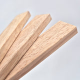 Easy-Sticks 5.0 Mini mit abgerundeten Ecken: Eine Ansammlung von 8 cm langen Holzstäbchen, perfekt für kreative Bastelprojekte. Die hochwertigen Sticks sind abgerundet für Sicherheit und vielseitig einsetzbar.
