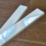 Zwei cremefarbene Easy-Sticks Acryl Creme von Easy-Sticks, 16 cm lang - Perfekt für kreative DIY-Projekte.