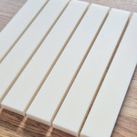 Zwei cremefarbene Easy-Sticks Acryl Creme von Easy-Sticks, 16 cm lang - Perfekt für kreative DIY-Projekte.