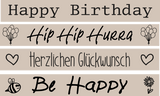 Gestaltete Schriftzüge für Geburtstagsgrüße von easy-sticks: 'Happy Birthday', 'Hip Hip Hurra', 'Herzlichen Glückwunsch', und 'Be Happy'. Perfekt für deine Designprojekte und Gravuren.