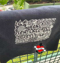 Lade das Bild in den Galerie-Viewer, Egal ich lass das jetzt so Plotter datei zum downloaden T-Shirt Idee Plotter
