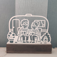 Karla und Karl vorm Wohnwagen - 3D Druckdatei (STL u. 3MF)