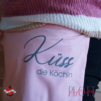 Essen Sprüche Sterne Küche Schmeckt nicht gibts nicht. Gemeinsam schmeckts am besten Lass es dir schmecken Gutes Essen ist wie Musik Mit Liebe gekocht Plotterdatei Plotter Küche Küss die Köchin