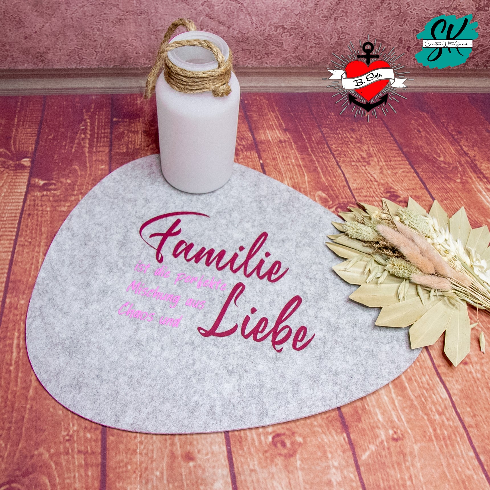 Stylishes Filzuntersetzer-Design mit dem Text: 'Familie ist die perfekte Mischung aus Liebe und Chaos' – erhältlich bei easy-sticks.