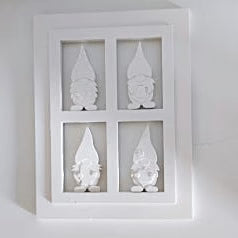 Fenster mit Wichteln gegossen aus Silikonform. tolle Wichtel