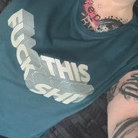 Kreatives T-Shirt mit dem Aufdruck 'FUCK THIS SHIT' von easy-sticks, perfekt für lässige Outfits und kreative Projekte.