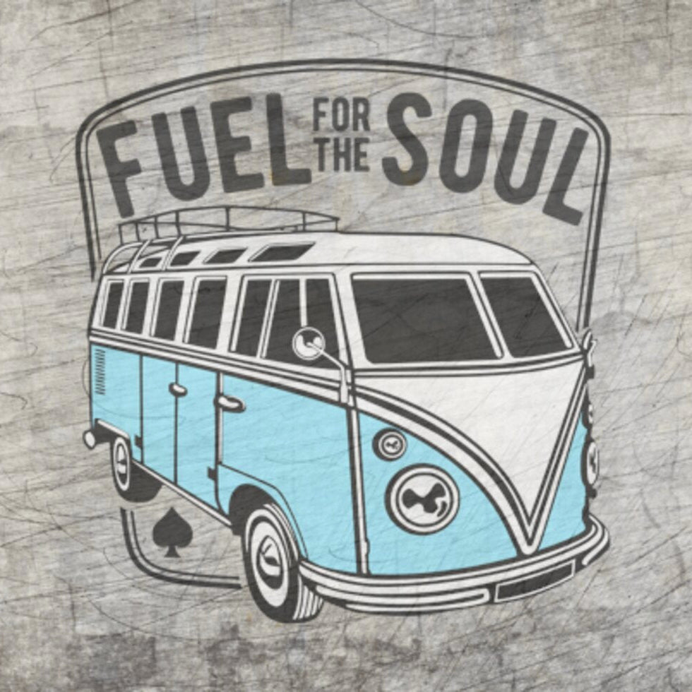 Illustration eines blauen Vintage-Busses mit dem Schriftzug 'Fuel for the Soul', ideal für kreative Projekte mit der Fuel for the soul Laserdatei von easy-sticks.