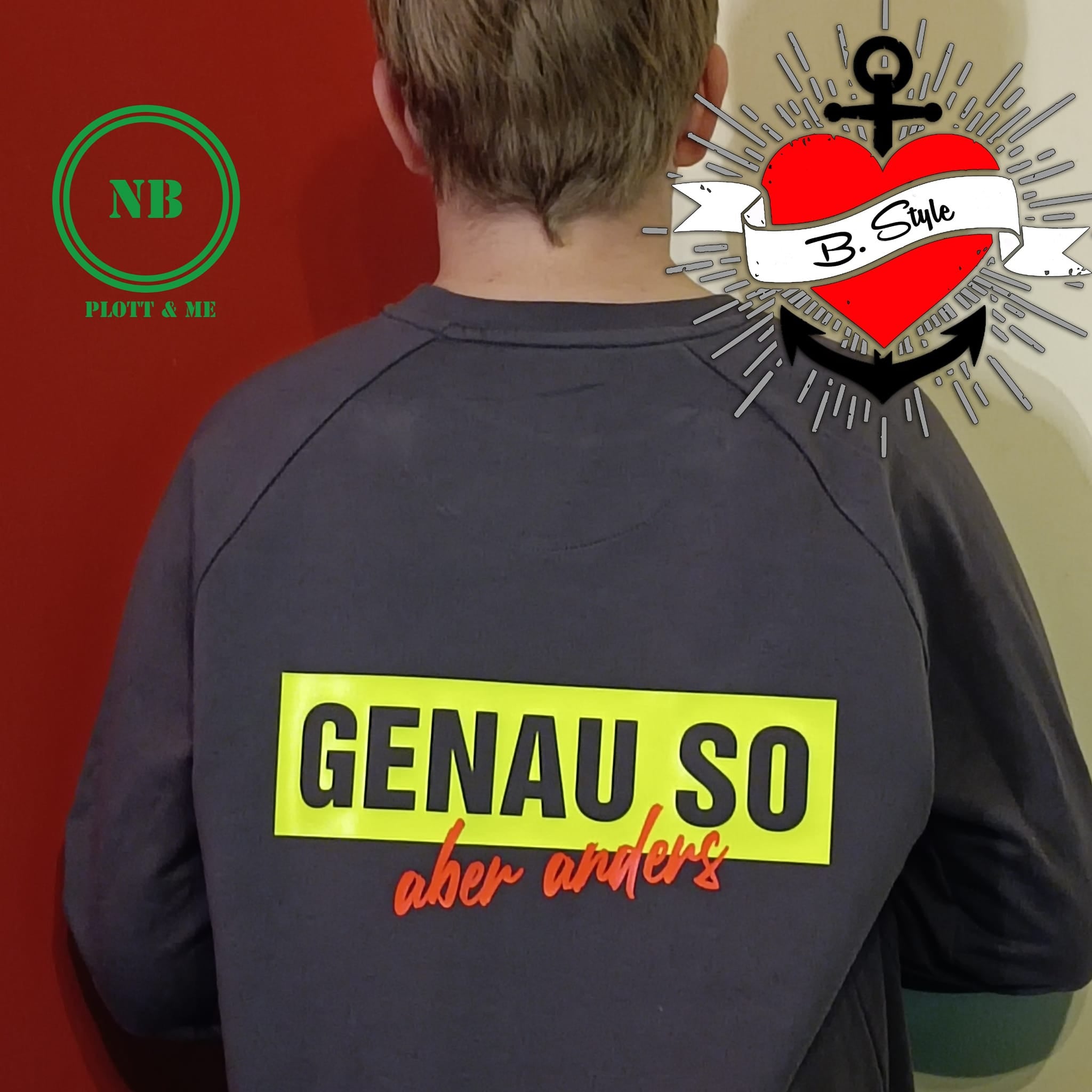 Pullover mit dem Aufdruck 'GENAU SO aber anders' von easy-sticks, für einen kreativen und lässigen Look im Alltag.