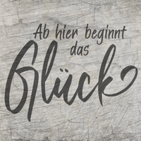 Kreative Laserdatei von easy-sticks mit dem Schriftzug 'Ab hier beginnt das Glück' in stilvollem, handgeschriebenem Design auf einer Holzoberfläche.