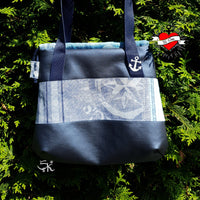 Hochwertige Tasche mit maritimem grunge Design von easy-sticks, verziert mit Anker-Motiv. Perfekt für den Sommer und kreative DIY-Projekte.